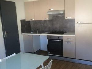 Location appartement 1 pièce 25 m² à Vichy (03200)