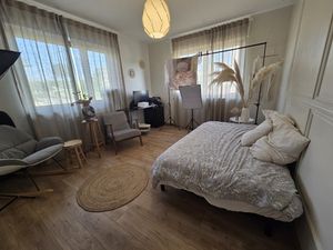 Appartement avec cave garage et jardin