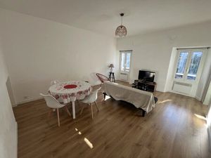 3 PIECES MEUBLE PLACE DU VILLAGE 20215 VESCOVATO