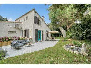 Maison de 5 pièces de 150 m² située à Le Grand-Village-Plage