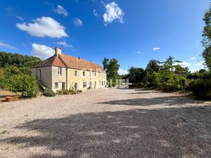 Grande maison en pierre- Secteur POTIGNY