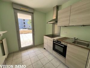 Location appartement 2 pièces 46m2 Voiron 38500 - 750 € - Surface Privée