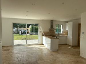 Location maison 4 pièces 84m2 Bords 17430 - 1110 € - Surface Privée