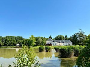 Vente Maison de luxe Saint-Cyran-du-Jambot 16 Pièces 640 m² <meta name="description" conte