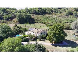 Maison restaurée en pleine nature et à 10 minutes des commodités