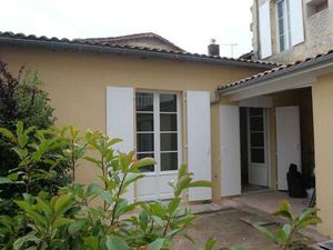 Location appartement 4 pièces 87 m² à La Brède (33650)