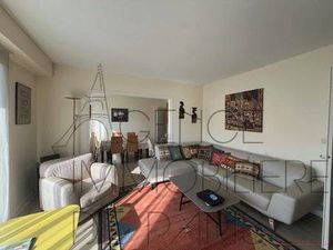 PARIS XVème - 5 PIECES