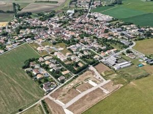 Vente terrain 406 m² à La Mothe-Achard (85150)  83 999 €