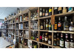 Vente locaux professionnels 120 m² à Bormes-les-Mimosas (83230)  151 200 €