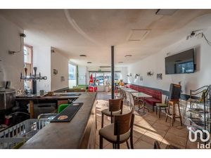 Vente locaux professionnels 135 m² à Vals-les-Bains (07600)  79 000 €