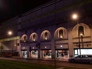 Vente parking 12 m² à Angers (49000)  21 100 €