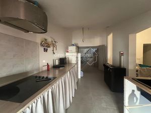 Vente immeuble 6 pièces 122 m² à Montfrin (30490)  149 000 €