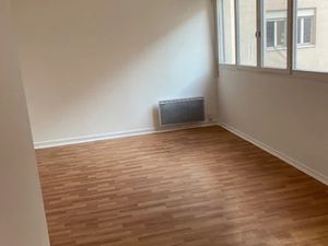 Location appartement 1 pièce 30 m² à Vanves (92170)  875 €