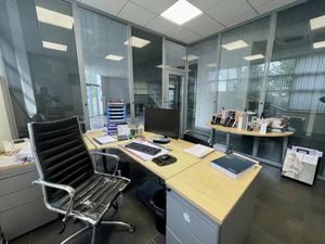 Location locaux professionnels 15 m² à Verneuil-en-Halatte (60550)  300 €