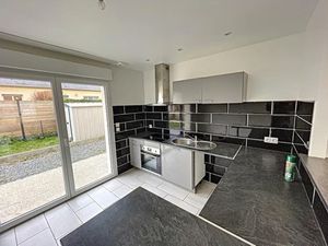 Location maison 5 pièces 82 m² à Ifs (14123)  1 000 €