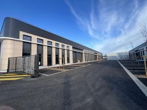 Location locaux professionnels 454 m² à Gallargues-le-Montueux (30660)  3 594 €