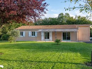 Vente maison 4 pièces 97 m² à Avy (17800)  200 000 €