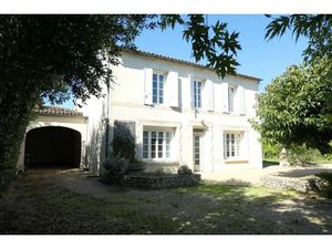 Vente maison 186 m² à Cognac (16100)  254 400 €