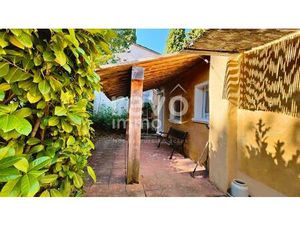 Exlusivite ! Maison de plain-pied lumineuse à deux pas de la Place de Villedieu.