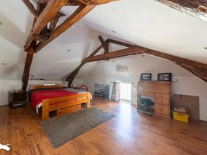 Vente maison 9 pièces 265 m² à Saint-Vincent-Rive-d'Olt (46140)  296 520 €