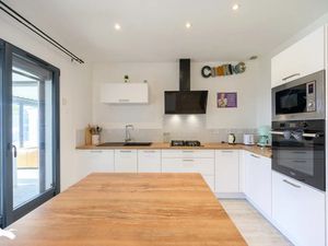 Vente maison 7 pièces 200 m² à Puilboreau (17138)  888 250 €