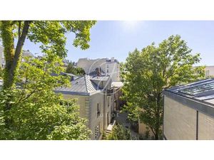 Maison de luxe à vendre dans le quartier Montmartre