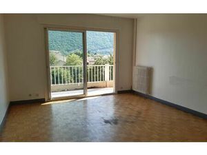 Location appartement  m² T-4 à Laragne-Montéglin  740 €