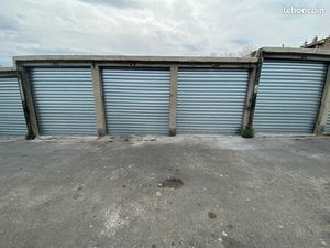 Loue garage box 15M2 sécurisé