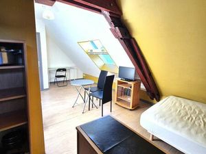 Studio meublé mansardé – Centre Rignac – 260 CC