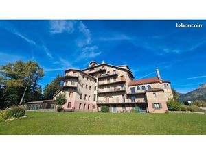 Appartement 2 pieces avec tres belle vue