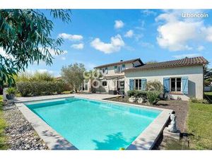 Maison 7 pièces 180 m²