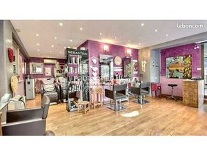 Boutique 44 m² LE LAVANDOU