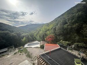 Maison 5 pièces 242 m²