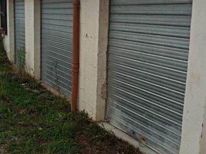 Garage 15 m2 et parking a chaumont