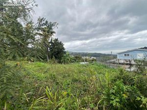 Terrain 350 m² La-Montagne