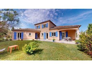 Propriété 5 pièces 161 m²