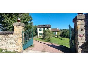 Propriété 7 pièces 144 m²