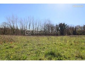 Terrain 1 401 m² Sauvagnon