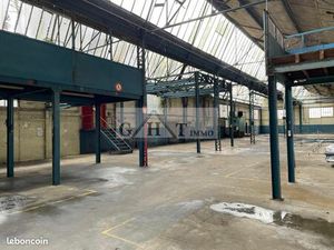 Local industriel 1 650 m²