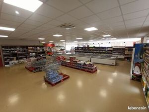 Local 440 m² Limoges