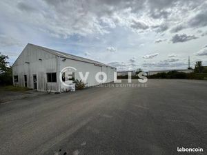 Local d'activité 250 m²
