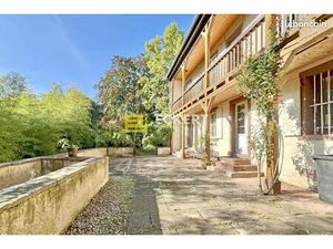 Maison 10 pièces 320 m²