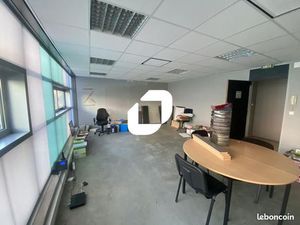 Bureau 153 m²