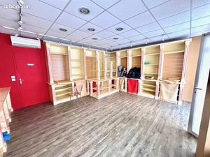 Local commercial 36 m² Lourdes