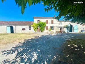 Immeuble 27 pièces 726 m²