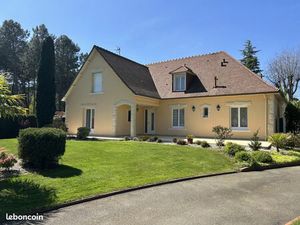 Propriété 5 pièces 196 m²