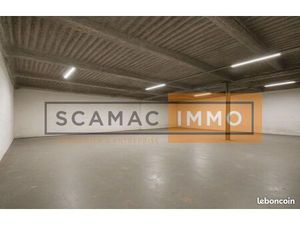 Local industriel 775 m²