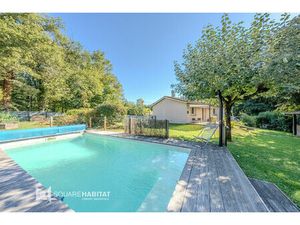 Maison avec jardin et piscine
