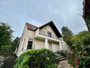 Maison 4 pièces 184 m²