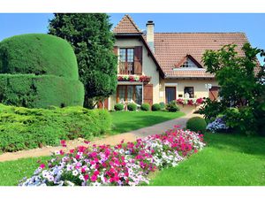 GRANDE MAISON FAMILIALE